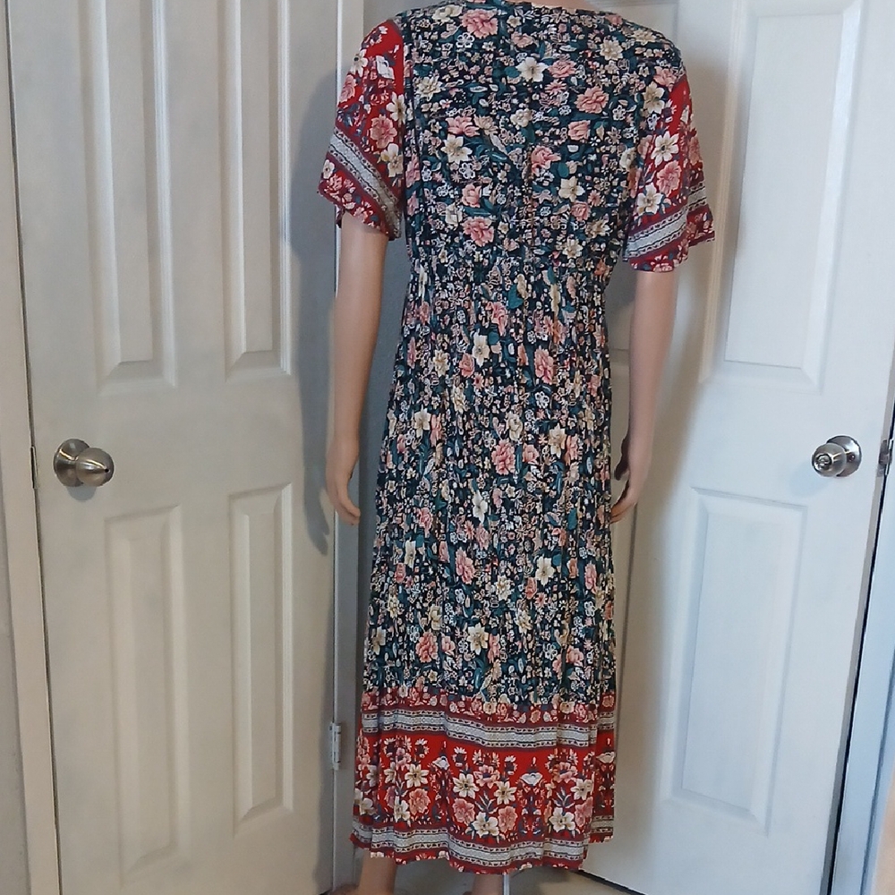 Chic Floral Maxi Dress - Red and Blue